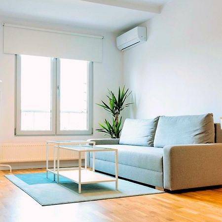 Old Town Riverview Apartment بوخارست المظهر الخارجي الصورة