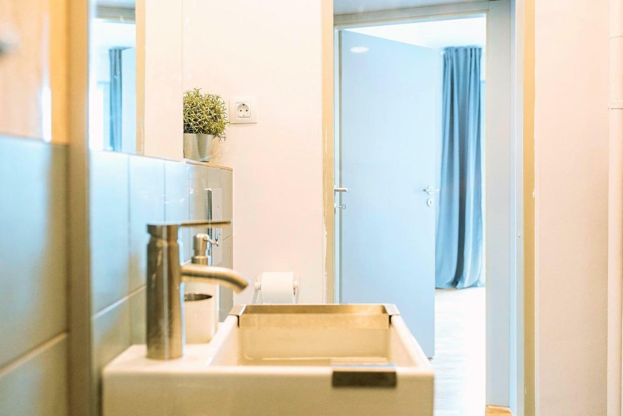 Old Town Riverview Apartment بوخارست المظهر الخارجي الصورة
