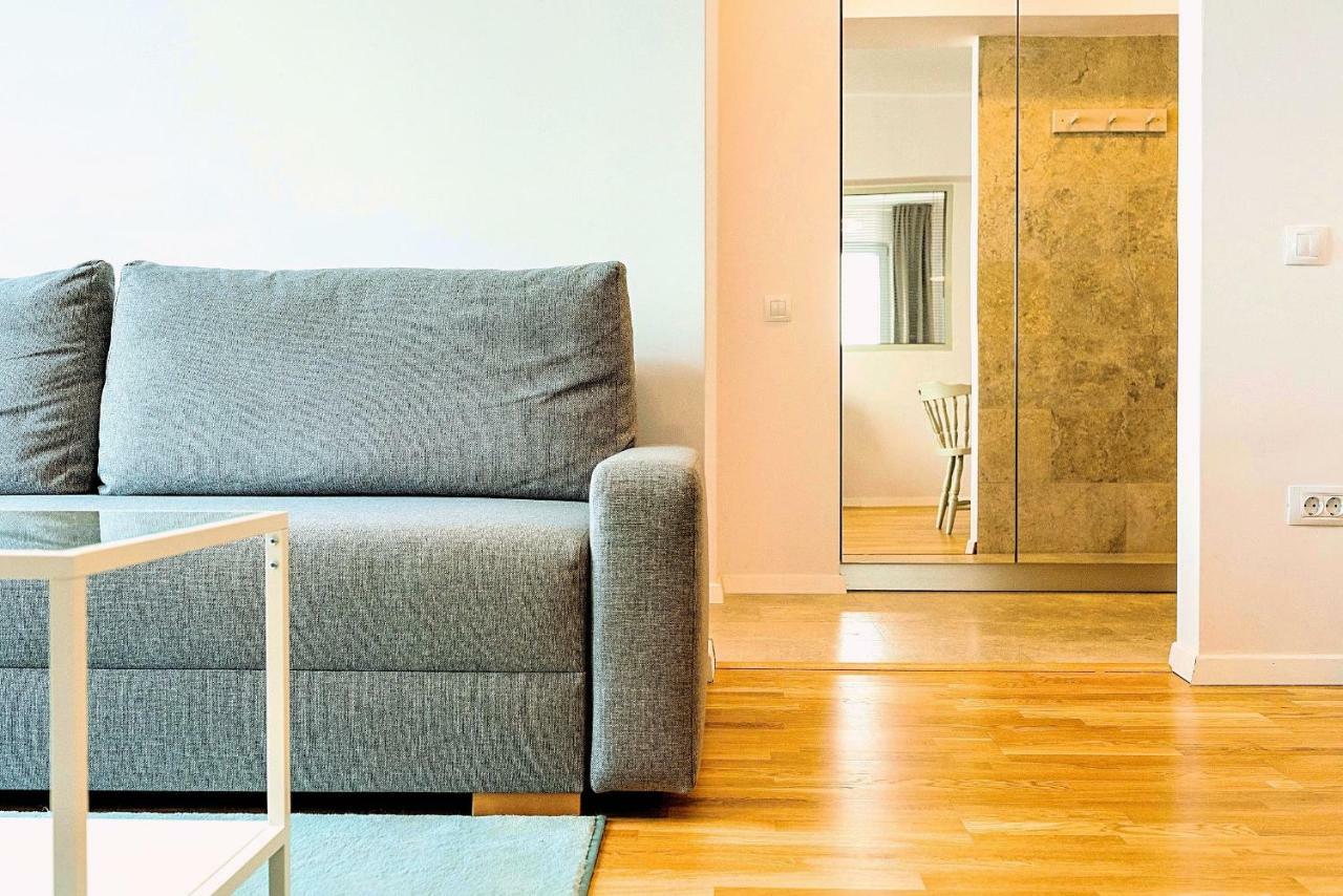 Old Town Riverview Apartment بوخارست المظهر الخارجي الصورة